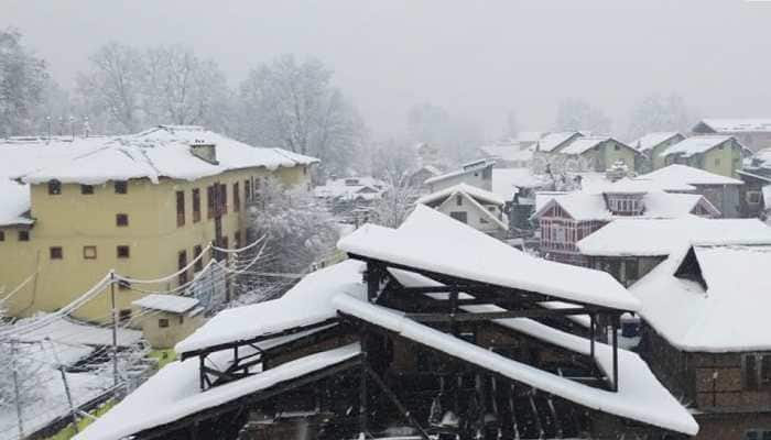 Govt offers special concessions to woo employees to work in Kashmir