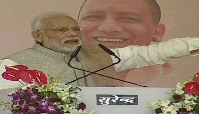 PM Narendra Modi launches projects worth Rs 2,980 cr in Agra
