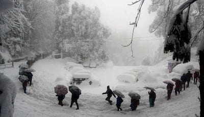 Jammu & Kashmir: Srinagar-Jammu national highway closed due to heavy snowfall