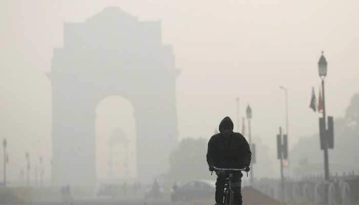 Temperature falls to 4.8 degree celsius on Friday morning in Delhi