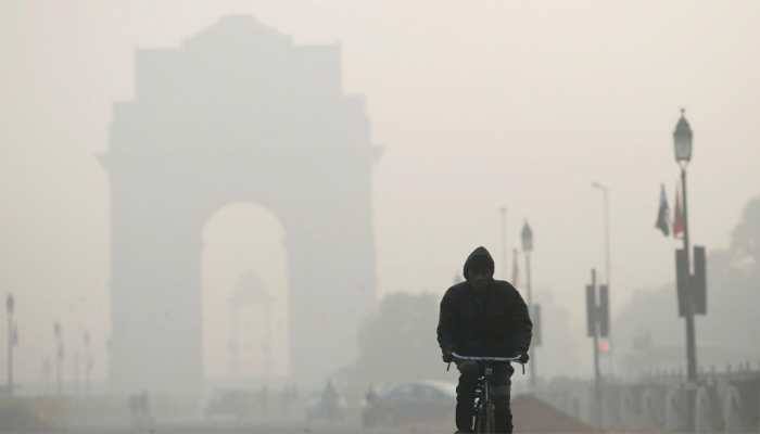 Temperature falls to 4.8 degree celsius on Friday morning in Delhi