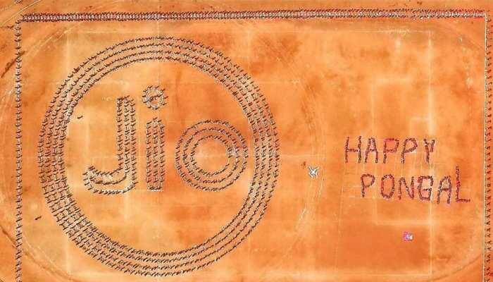Over 1500 make pongal dish to re-create Jio logo, set world record
