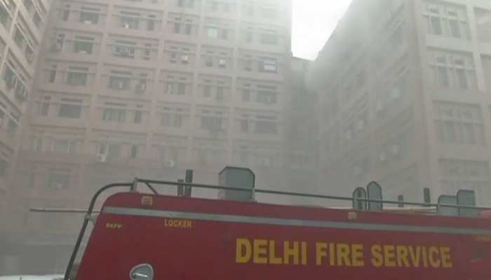 New Delhi: Fire breaks out at CGO Complex in Pragati Vihar, fire tenders rush to spot