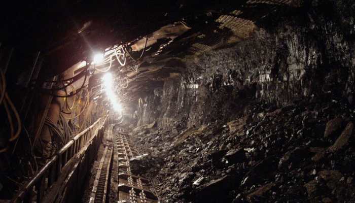 Coal mine collapse in China&#039;s Shaanxi kills 21, two still trapped