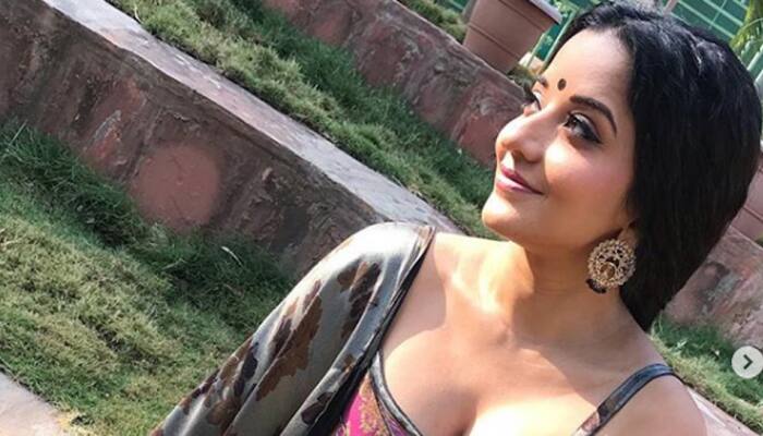 This Monalisa pose will drive away your blues-See pic