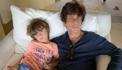 Shah Rukh Khan's pic with son AbRam will give you lazy Sunday vibes