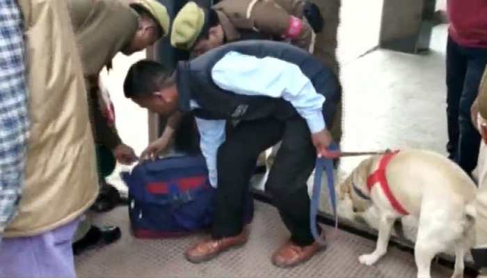 Kumbh Mela: UP Police conduct checkings at Shahjahanpur Railway Station, bomb and dog squad on spot