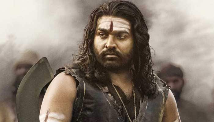 Vijay Sethupathi&#039;s fierce look from Sye Raa Narasimha Reddy unveiled - See pic