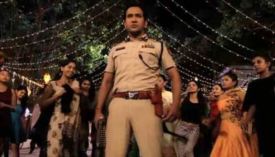 Dinesh Lal Nirahua impresses as fierce cop in Bhojpuri web-series 'Hero Vardiwala' — Watch trailer
