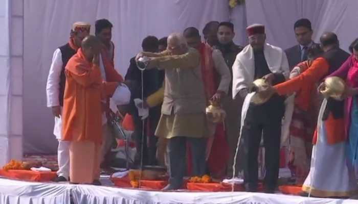 Kumbh Mela 2019: President Ram Nath Kovind offers prayer