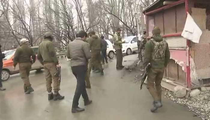 Terrorists launch grenade attack at Srinagar&#039;s Zero Bridge; 3 cops injured