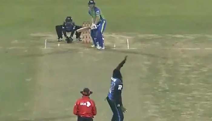 BPL: David Warner smashes 14 runs in 3 balls as a right-hander against Chris Gayle