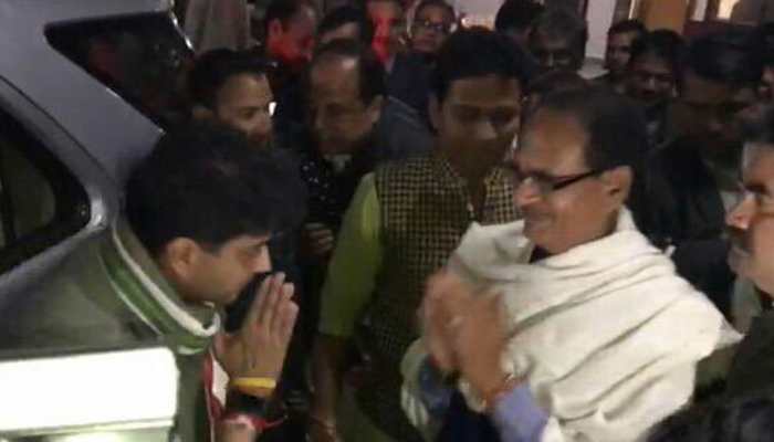 Jyotiraditya Scindia-Shivraj Singh Chouhan Monday night meeting sets rumour mills abuzz