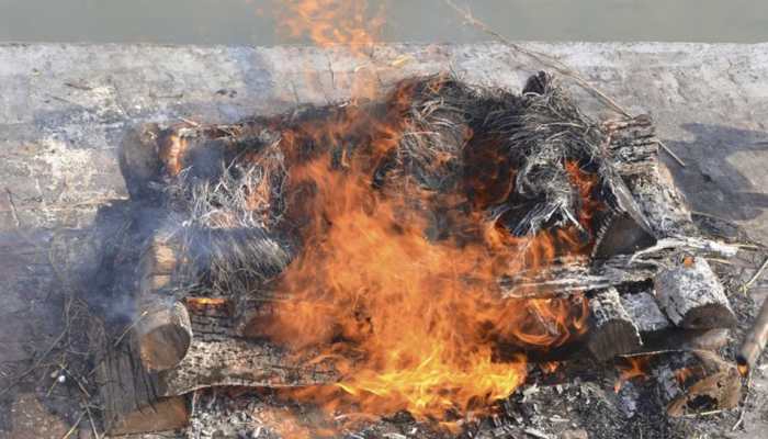 Husband&#039;s family tries to set woman on fire in Bihar&#039;s Bhojpur; cops come to her rescue