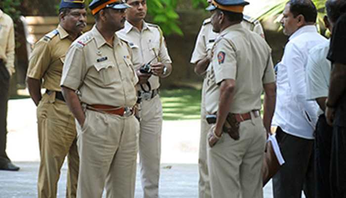 Maharashtra ATS conducts fresh raids in Thane, Aurangabad; detains nine for questioning over alleged terror links Maharashtra ATS conducts fresh raids in Thane, Aurangabad; detains nine for questioning over alleged terror links