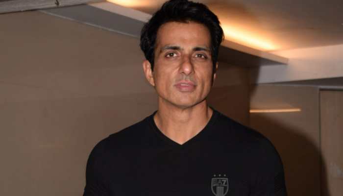 Not being part of &#039;Manikarnika: The Queen Of Jhansi&#039; will always bother me, says Sonu Sood