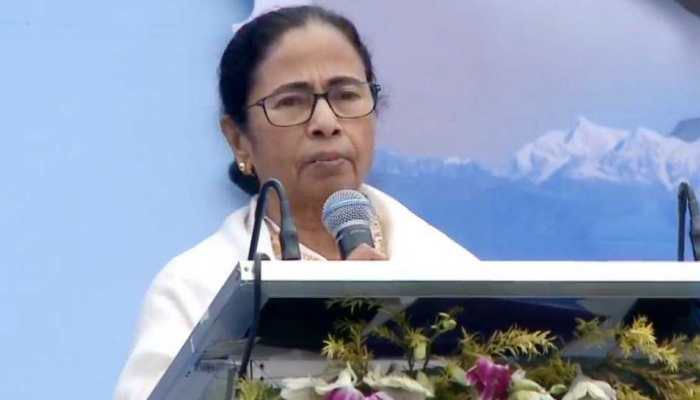 West Bengal CM Mamata Banerjee attacks Centre for not declaring Netaji’s birth anniversary as national holiday West Bengal CM Mamata Banerjee attacks Centre for not declaring Netaji’s birth anniversary as national holiday