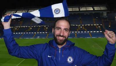 Argentina striker Gonzalo Higuain completes Chelsea loan deal from Juventus