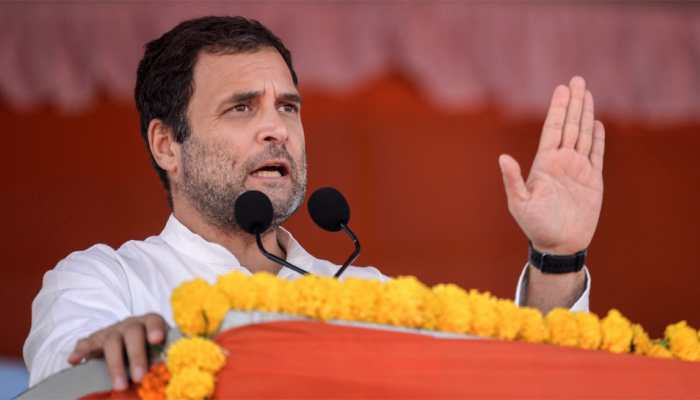 Angry Amethi farmers ask Rahul Gandhi to 'go back to Italy' Angry Amethi farmers ask Rahul Gandhi to 'go back to Italy'