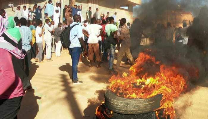 Two more die as anti-government protests rock Sudanese cities