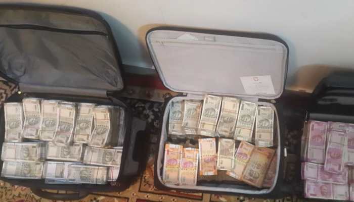 Rajasthan ACB raids residence of 'crorepati' IRS officer, seizes Rs 2.26 crore cash, property documents Rajasthan ACB raids residence of 'crorepati' IRS officer, seizes Rs 2.26 crore cash, property documents