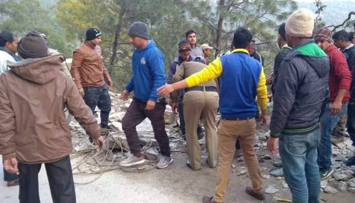 Five dead, many injured after van falls into deep gorge in Uttarakhand