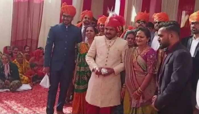 Patidar leader Hardik Patel ties knot with Kinjal Parikh