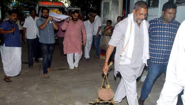 Nana Patekar&#039;s mother dies at 99, last rites performed at Oshiwara crematorium