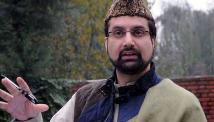 Pakistan FM calls separatist leader Mirwaiz Umar Farooq; India calls it 'a regressive step' Pakistan FM calls separatist leader Mirwaiz Umar Farooq; India calls it 'a regressive step'