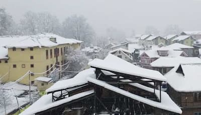 Fresh snowfall in Kashmir, minimum temperature jumps up