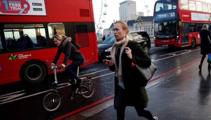 Lower obesity rates linked with public transportation use, study shows