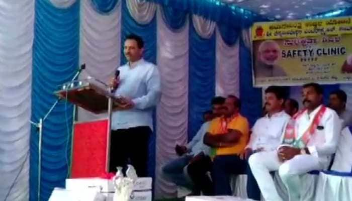 Ananth Kumar Hegde attacks Rahul Gandhi, calls him of &#039;hybrid breed&#039;