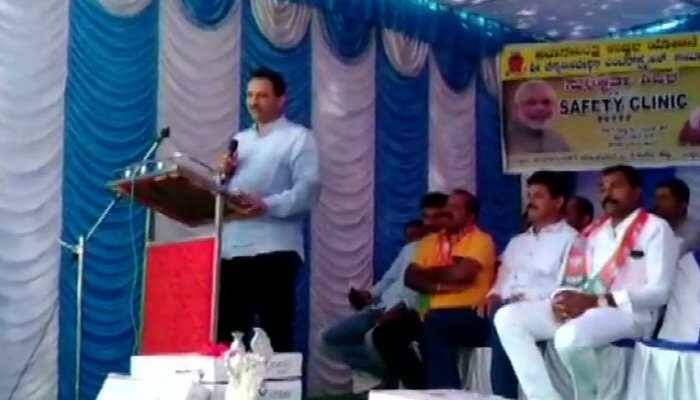 Ananth Kumar Hegde attacks Rahul Gandhi, calls him of 'hybrid breed'
