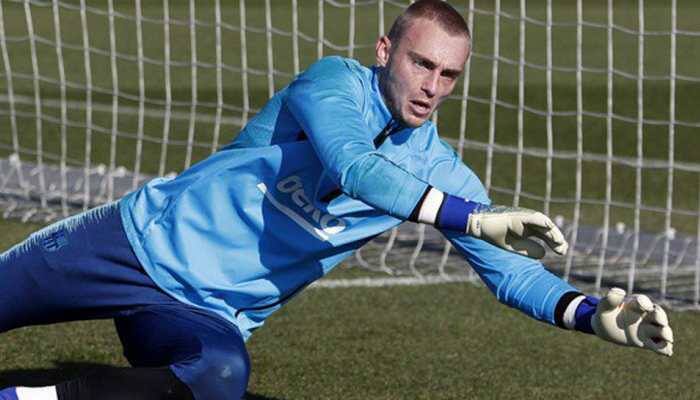 Barcelona goalkeeper Jasper Cillessen out for six weeks with calf injury