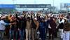 Ove 1500 farmers tie their hands in symbolic protest at DND