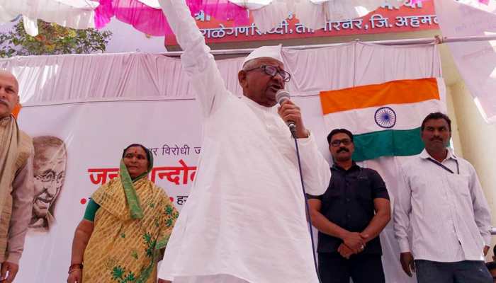 Villagers protest against PMO's 'cold response' to Anna Hazare's fast