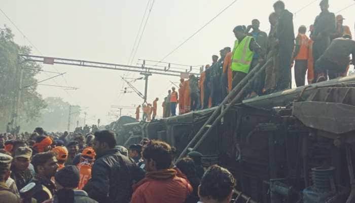 Bihar train derailment: Agitated crowd pelts stones at rescue teams, death toll goes up to 7