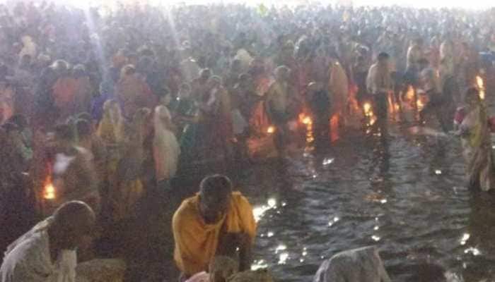 Devotees take holy dip on &#039;Mauni Amavasya&#039; at ongoing Kumbh Mela in Prayagraj