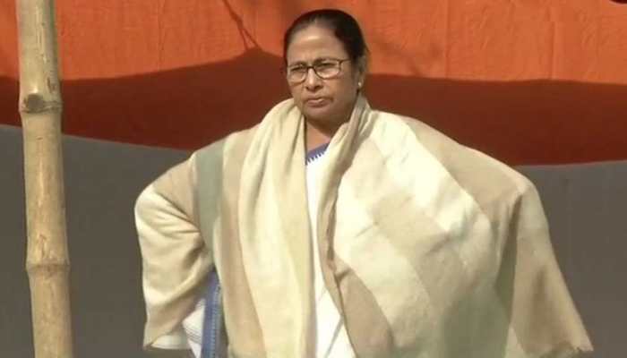 Mamata&#039;s &#039;satyagrah&#039; Day 2: United Oppn puts pressure on Centre, BJP hits back