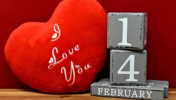 Valentine&#039;s Week 2019: Check the complete calendar to know when to celebrate Rose Day, Kiss Day, Chocolate Day