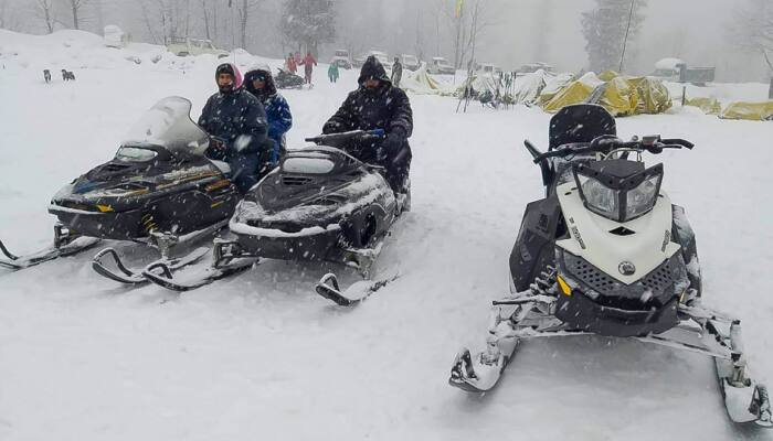 IMD issues heavy snow, avalanche warning in Himachal Pradesh