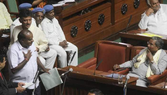 &#039;You are made to read lies&#039;: Karnakata BJP MLAs disrupt Governor&#039;s address