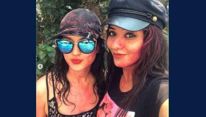 Bhojpuri sizzler Monalisa looks super hot as she wishes her BFF Puja Banerjee happy birthday