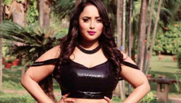 Bhojpuri actress Rani Chatterjee looks sizzling as she grooves to &#039;Rani Weds Raja&#039; song