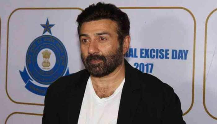 Sunny Deol to play a grey role in Anees Bazmee&#039;s Aankhen 2? 