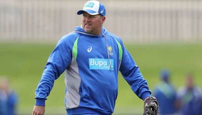After criticising performance vs India, Australian bowling coach David Saker resigns