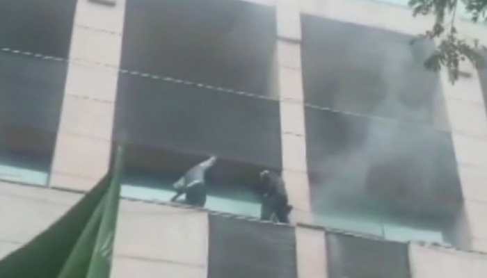 Massive fire breaks out at Noida&#039;s Metro Hospital, all patients evacuated safely