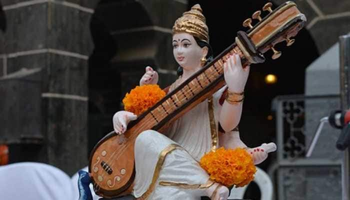 Basant Panchami 2019: Pay tribute to Goddess Saraswati by singing this Aarti