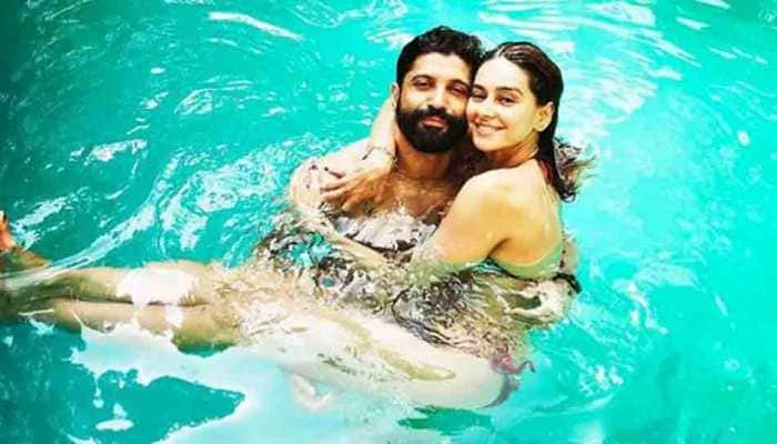 Farhan Akhtar goes all romantic for rumoured girlfriend Shibani Dandekar, pens down adorable poem