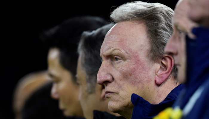 Neil Warnock calls off Cardiff's Tenerife trip to mourn Emiliano Sala